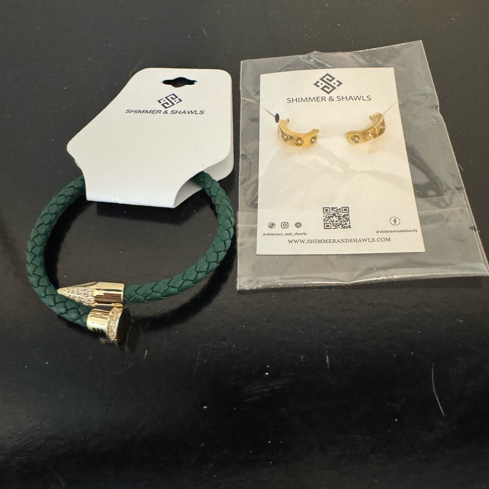 Green Bracelet with Gold Accents